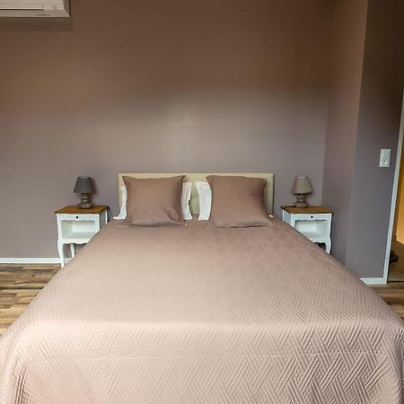 Bed and Breakfast Domaine Des Grands Chenes Preveranges Esterno foto